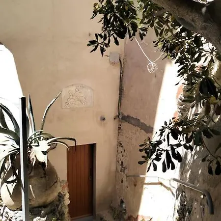 Il Paradiso Ritrovato Nel Golfo Dei Poeti * 特拉罗